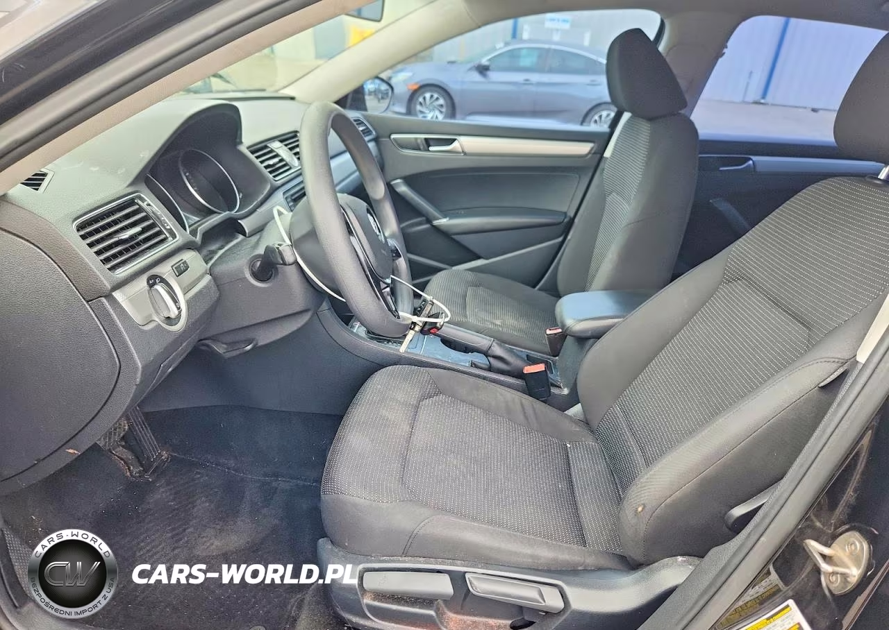 2016 Volkswagen Passat S VIN:1VWAS7A36GC023689 - 7