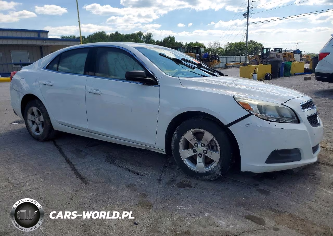 2013 Chevrolet Malibu Ls VIN:1G11B5SA6DF176712 - 4