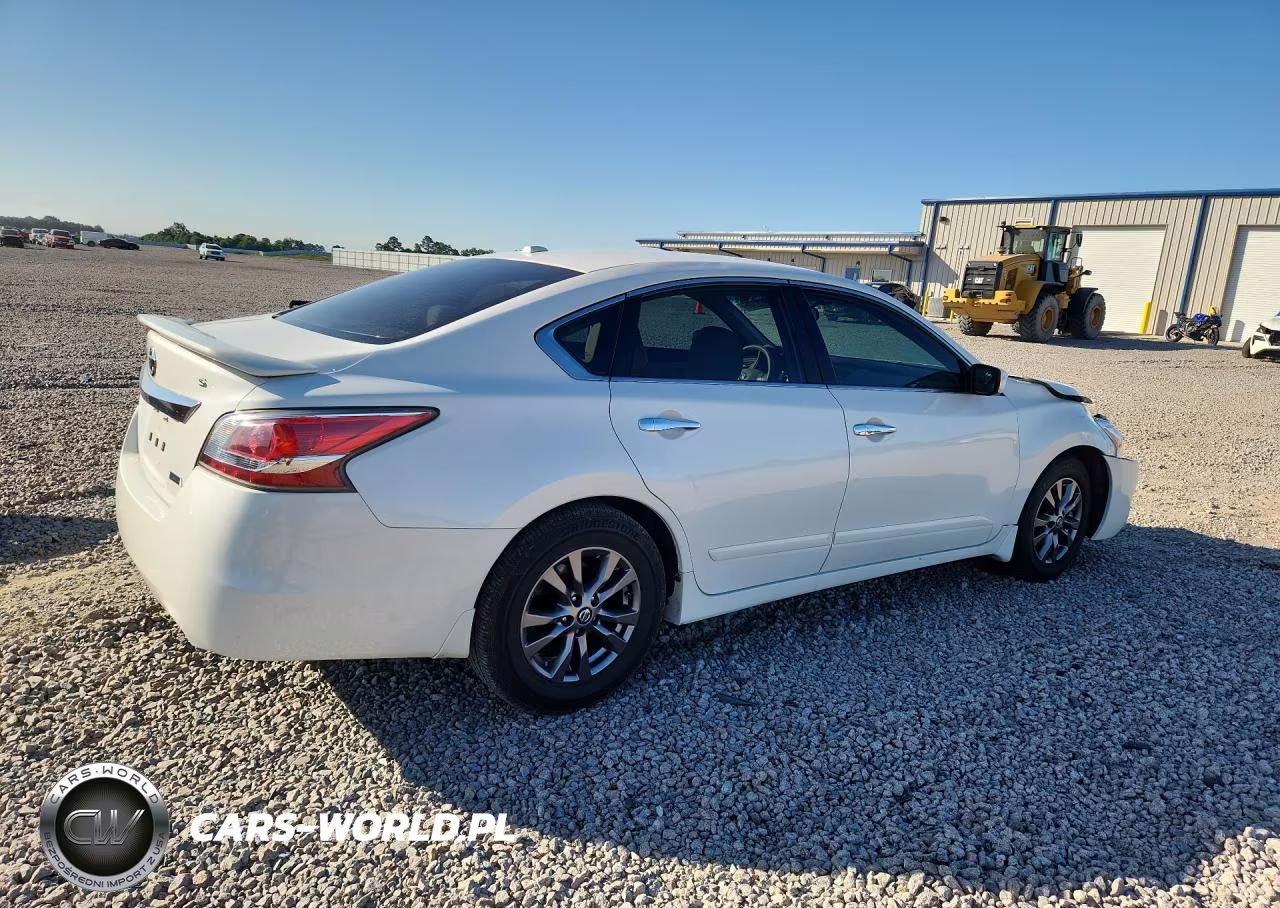 2015 Nissan Altima 2.5 S VIN:1N4AL3AP4FN899052 - 3