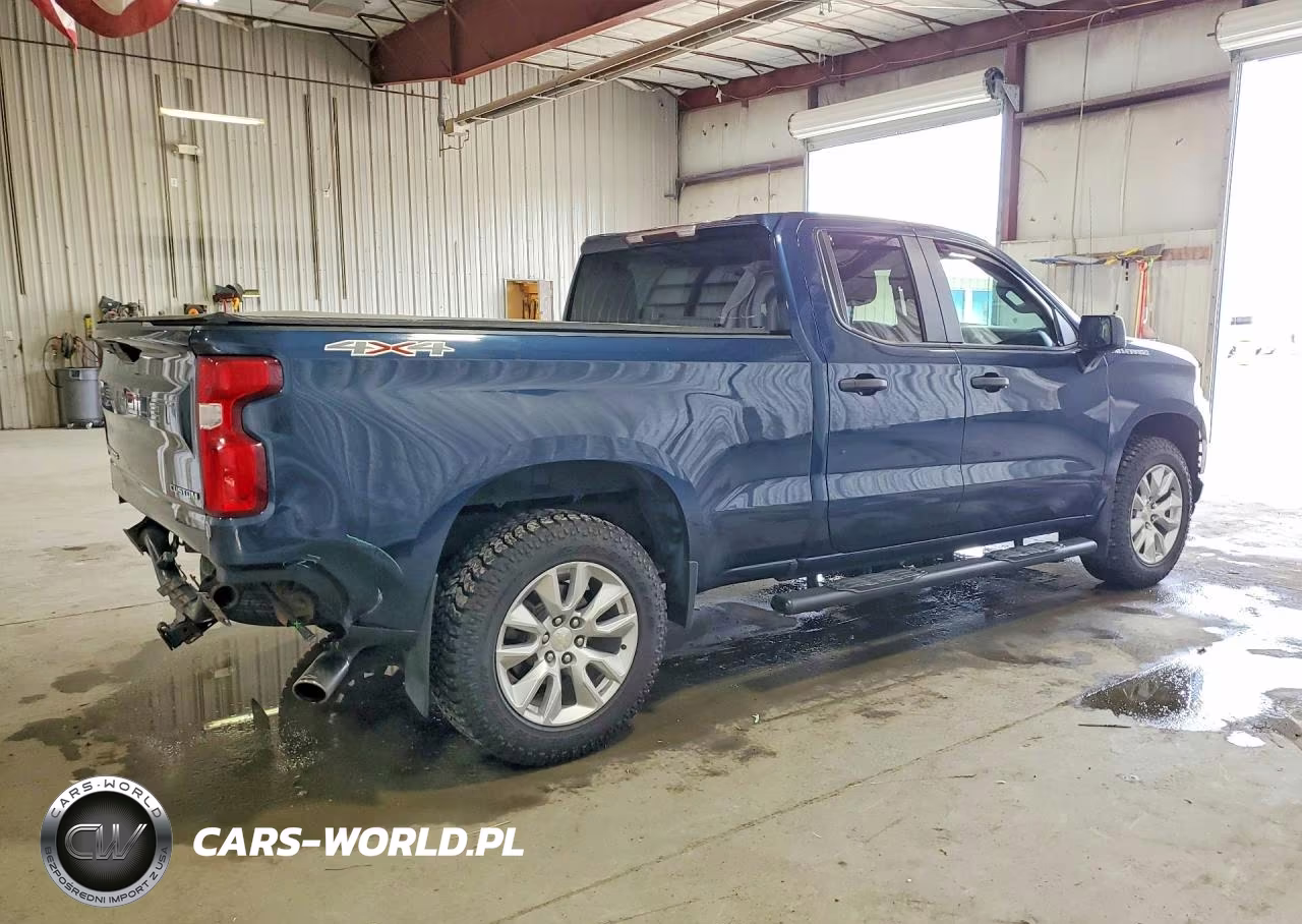 2020 Chevrolet Silverado K1500 Custom VIN:1GCRYBEH3LZ255445 - 3