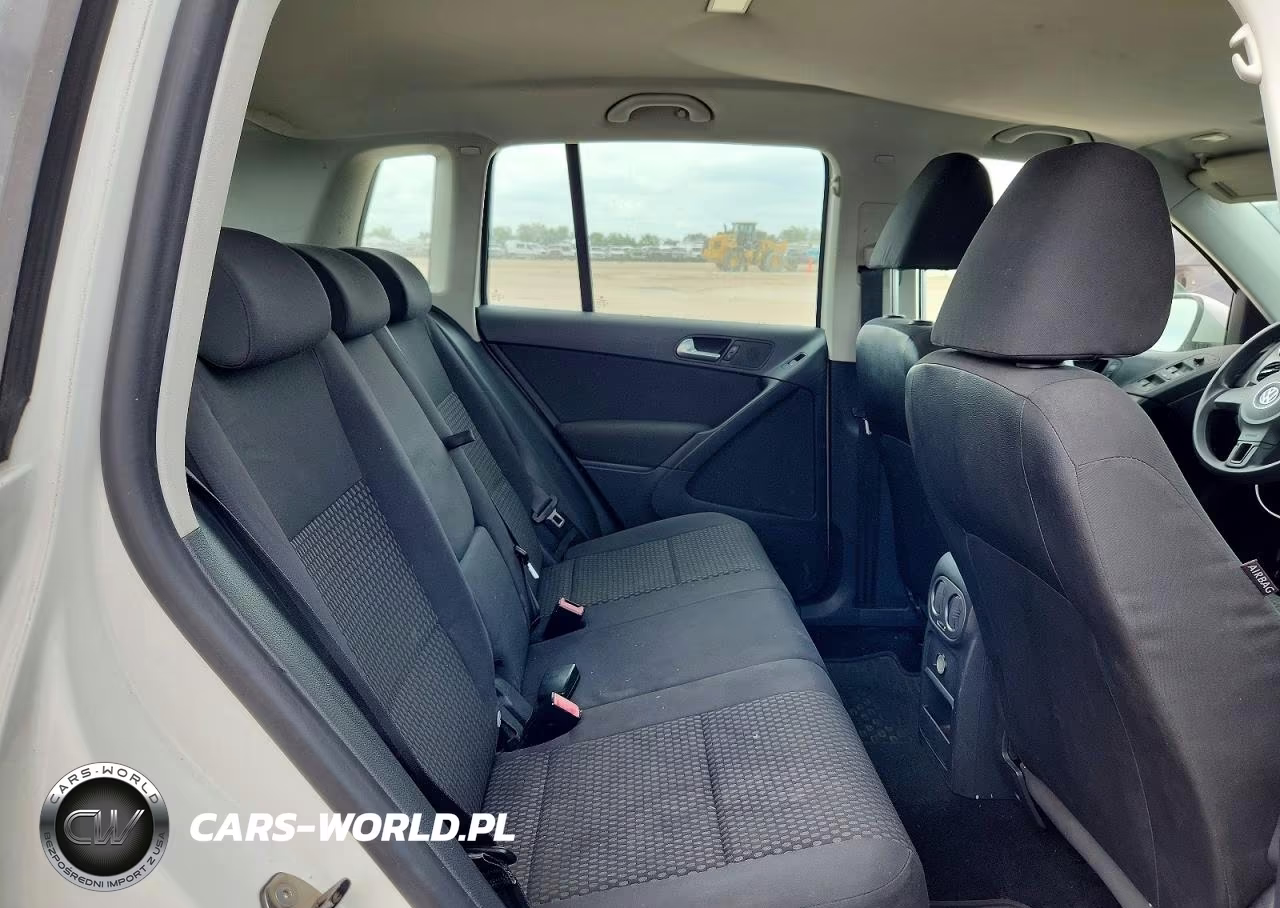 2011 Volkswagen Tiguan S VIN:WVGBV7AX3BW510370 - 10