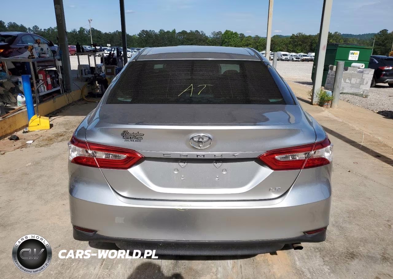2018 Toyota Camry L VIN:4T1B11HK3JU644910 - 6