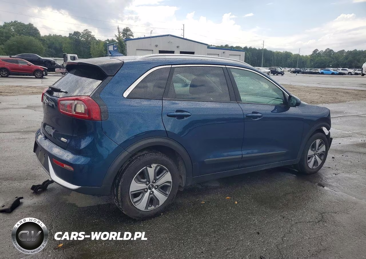 2018 Kia Niro Lx VIN:KNDCB3LC4J5211141 - 3