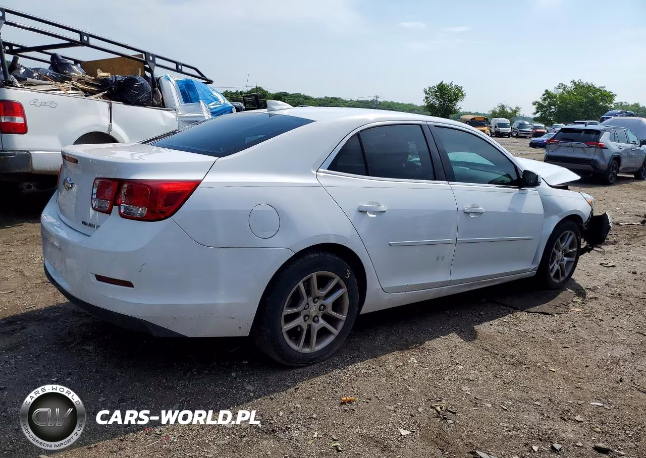 2015 Chevrolet Malibu 1Lt VIN:1G11C5SL0FF209558 - 3