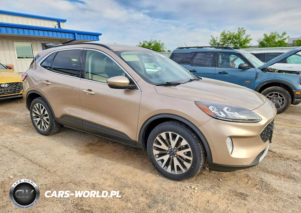 2020 Ford Escape Titanium VIN:1FMCU9J96LUA26677 - 4