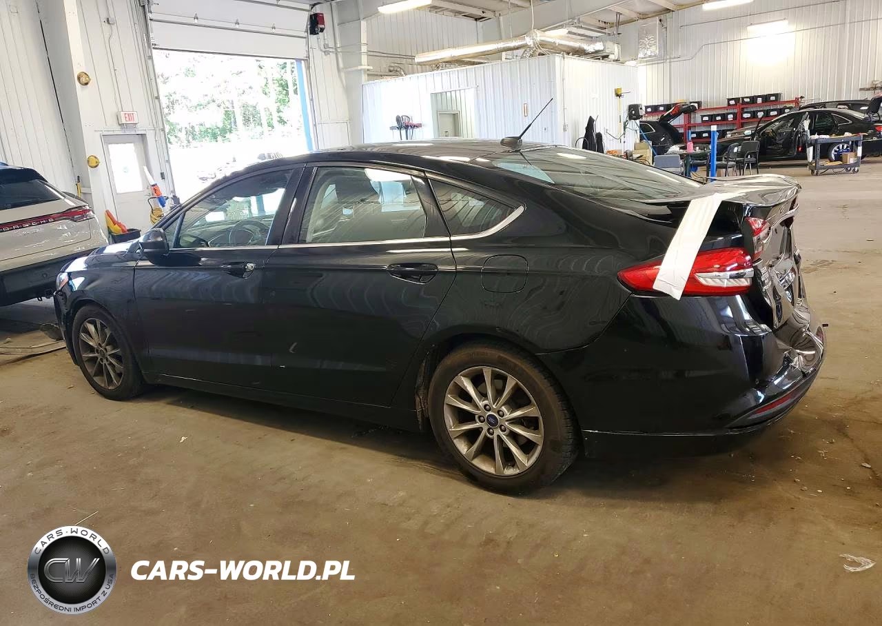 FORD FUSION VIN:3FA6P0HD9HR179654 - 2