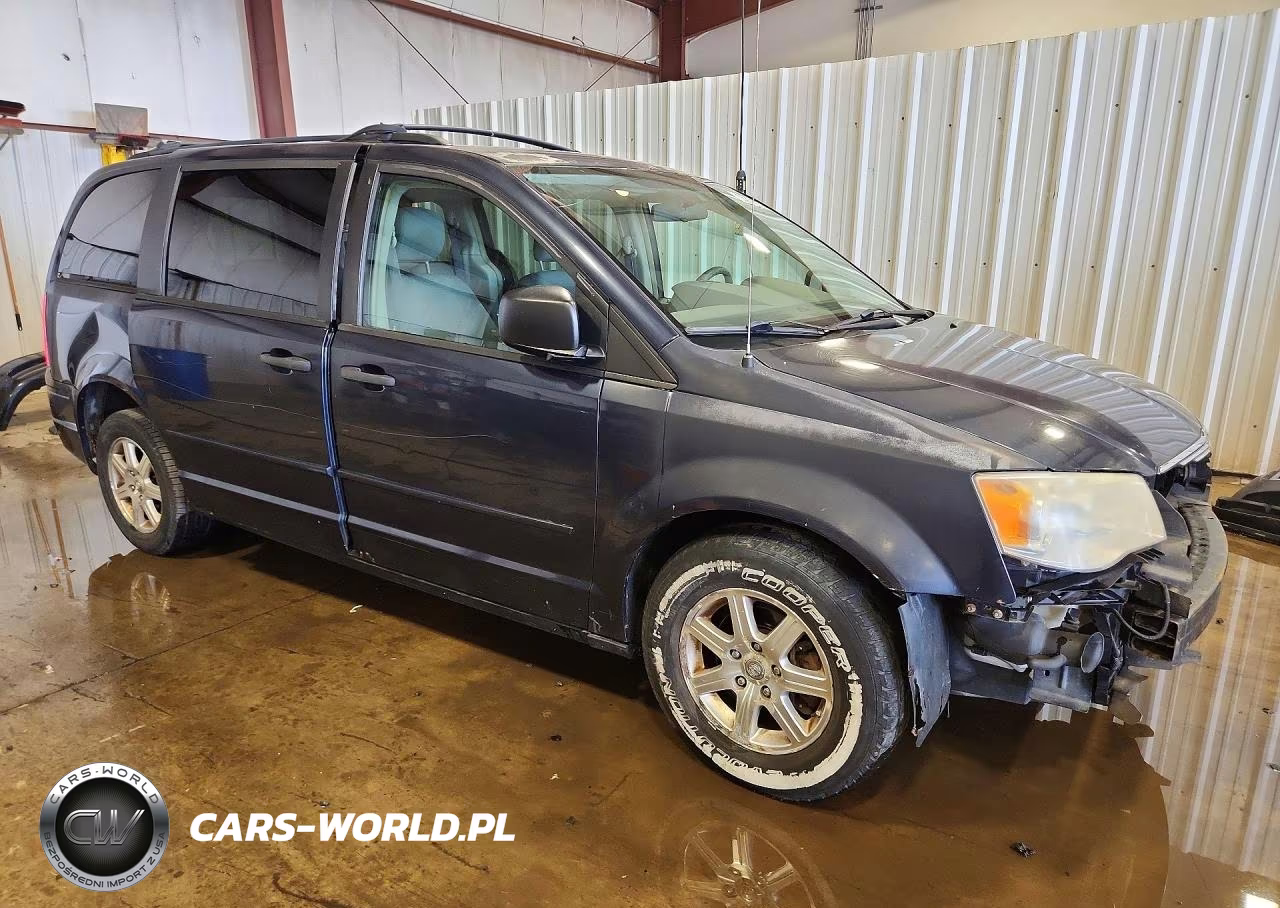 2008 Chrysler Town & Country Lx VIN:2A8HR44H28R607723 - 4