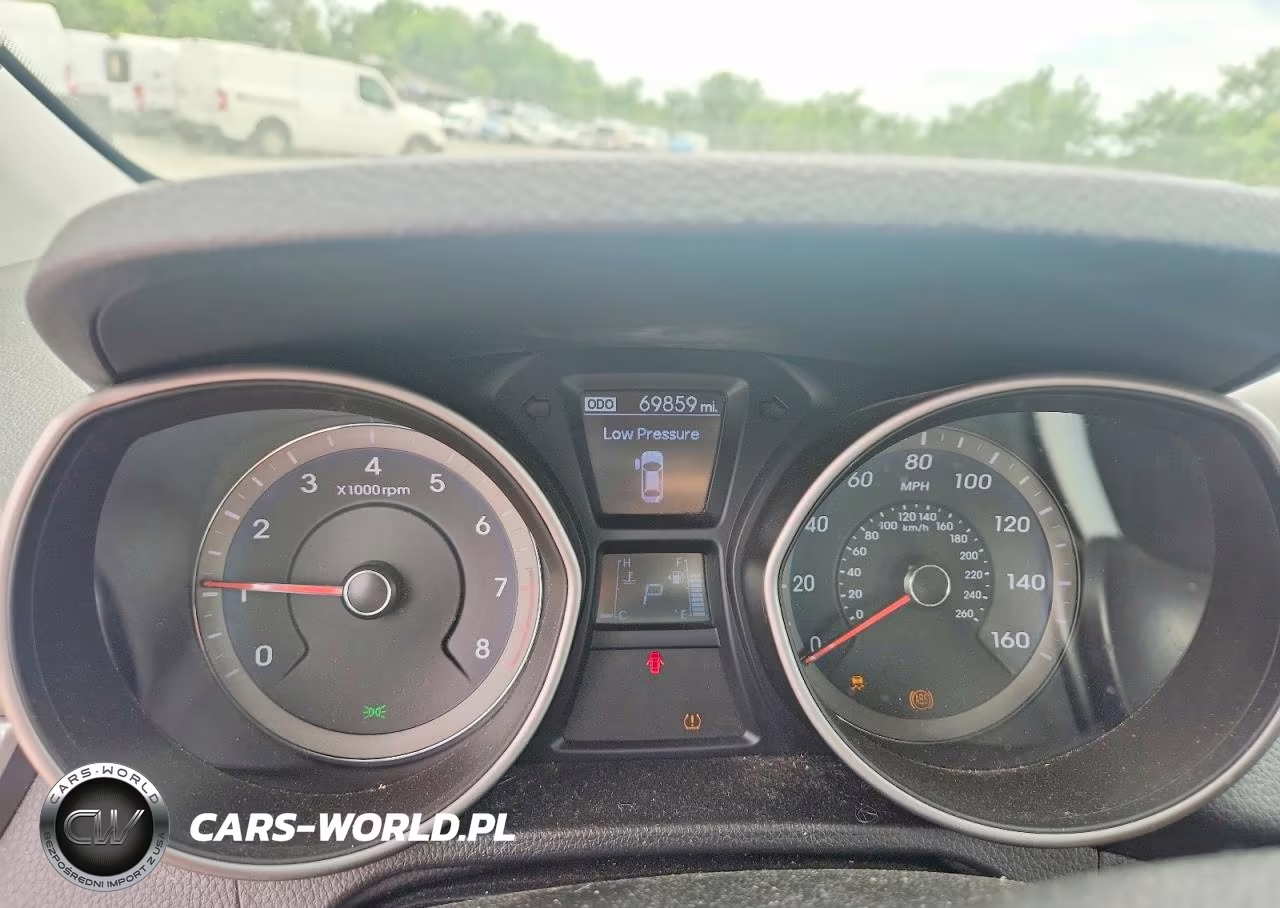2017 Hyundai Elantra Gt Base VIN:KMHD35LH4HU375932 - 9