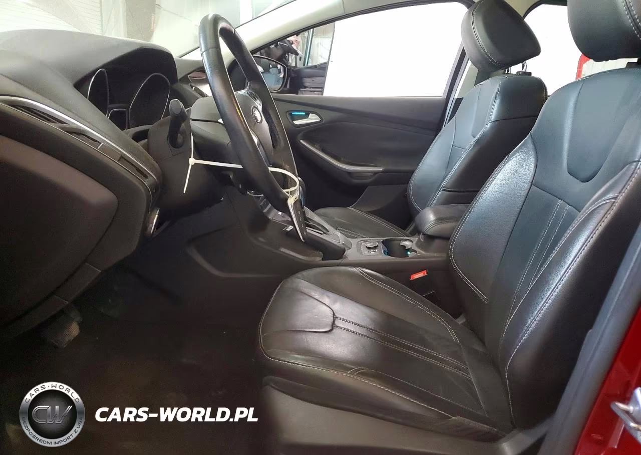 2014 Ford Focus Titanium VIN:1FADP3N22EL403983 - 7