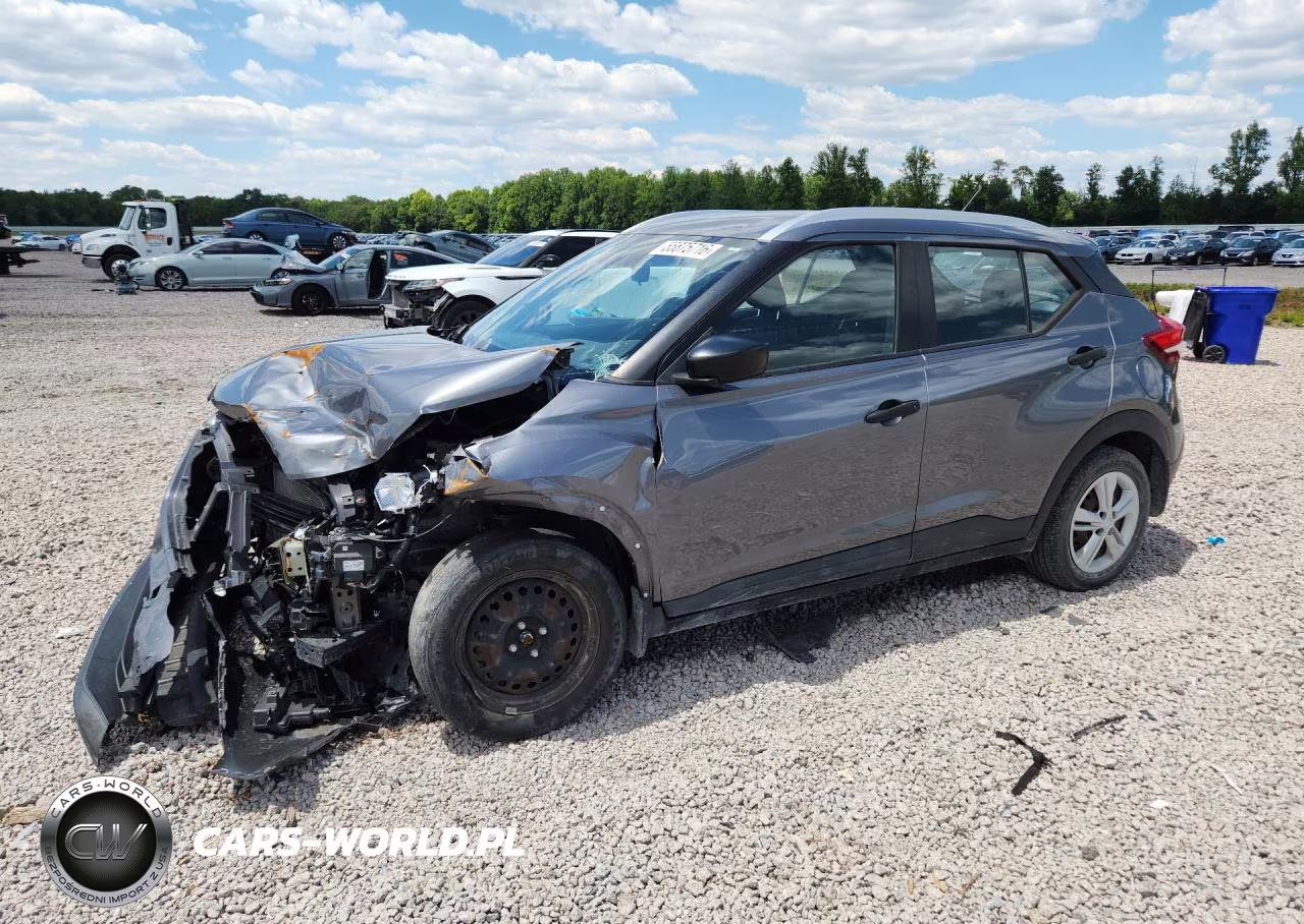 NISSAN KICKS S
