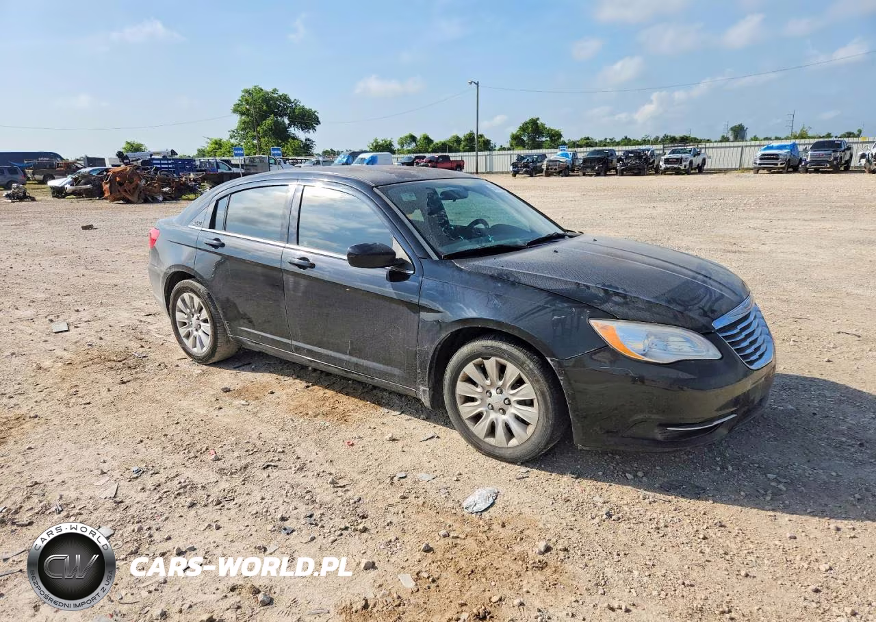 2011 Chrysler 200 Lx VIN:1C3BC4FB6BN618563 - 4