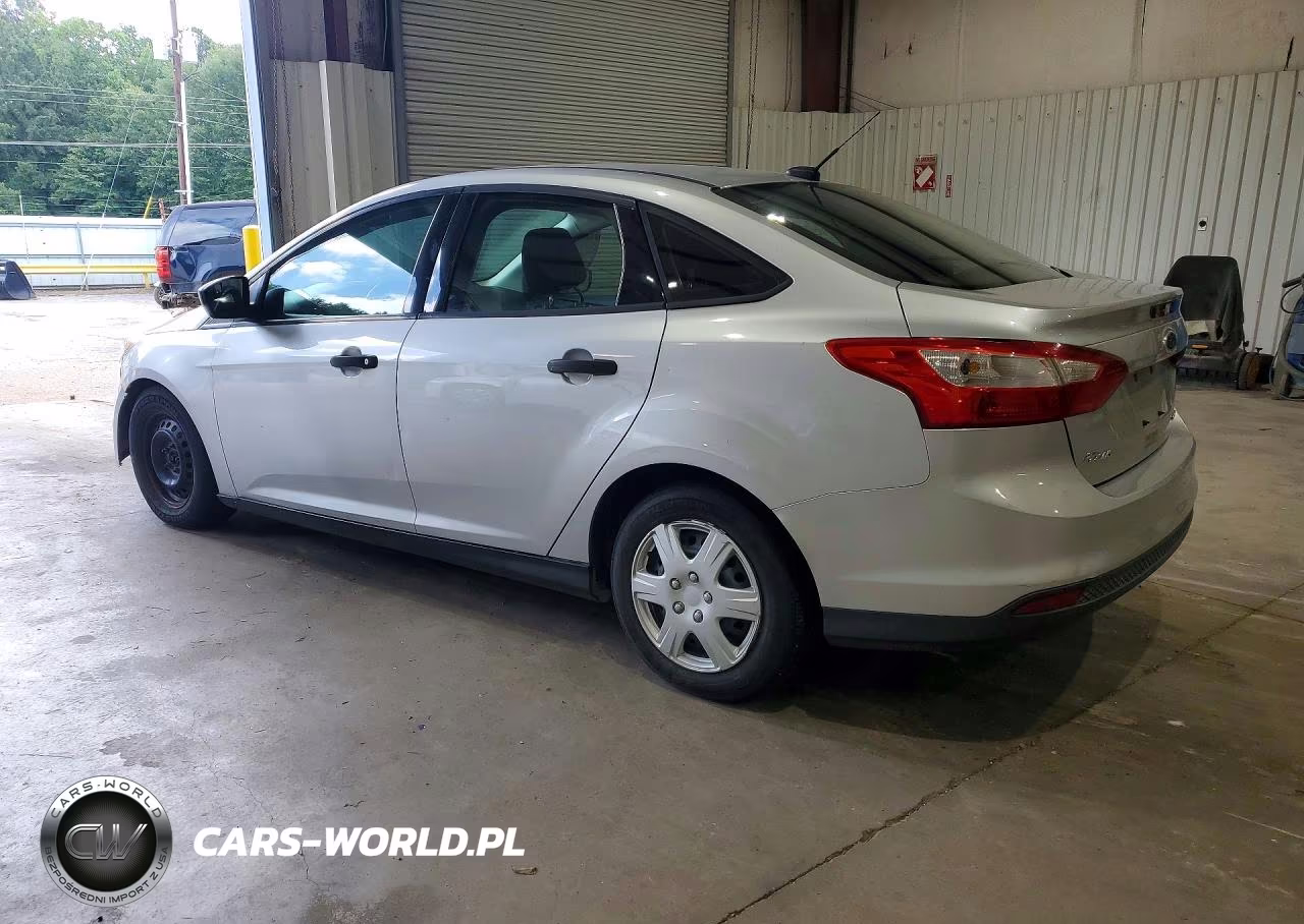 2014 Ford Focus S VIN:1FADP3E24EL351272 - 2