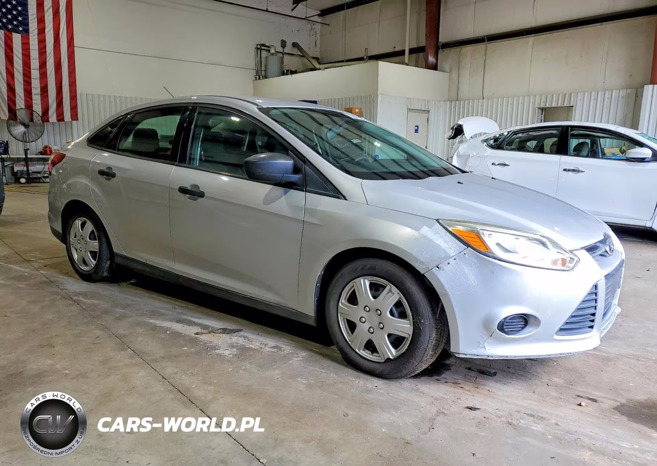 2014 Ford Focus S VIN:1FADP3E24EL351272 - 4