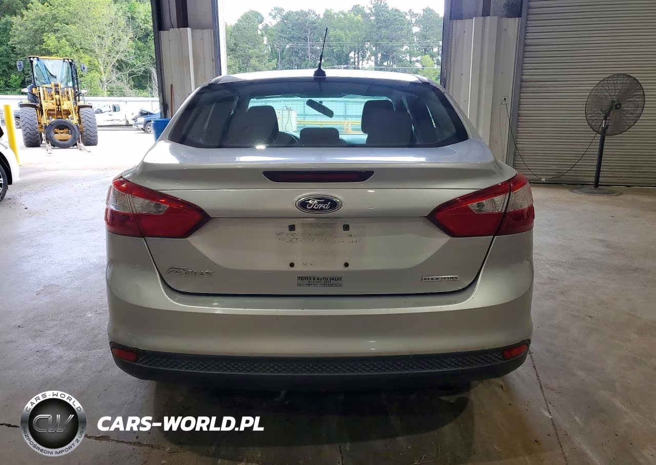 2014 Ford Focus S VIN:1FADP3E24EL351272 - 6