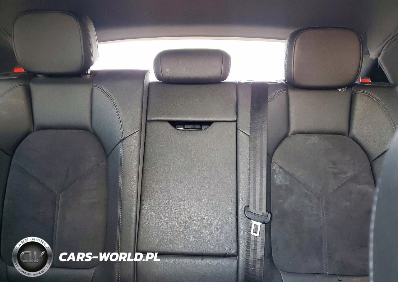 2020 Porsche Macan VIN:WP1AA2A58LLB08214 - 10