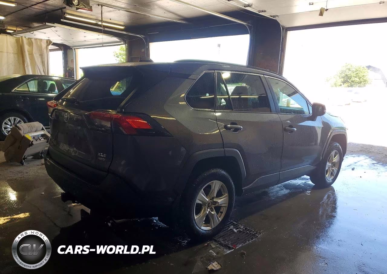2021 Toyota Rav4 Xle VIN:2T3P1RFV0MW237883 - 3