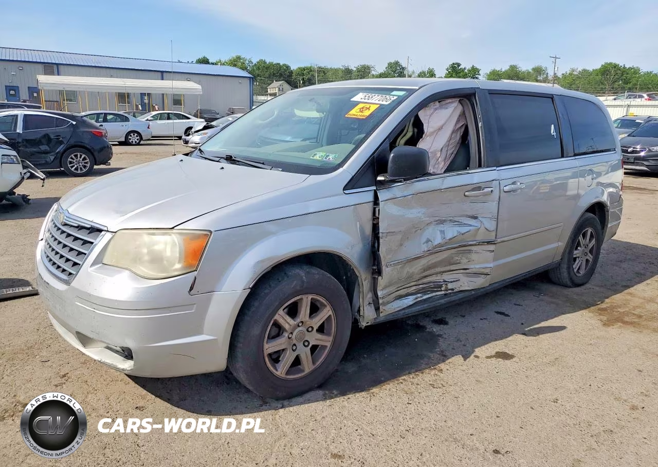 2010 Chrysler Town & Country Lx – zdjęcie 1 z 13