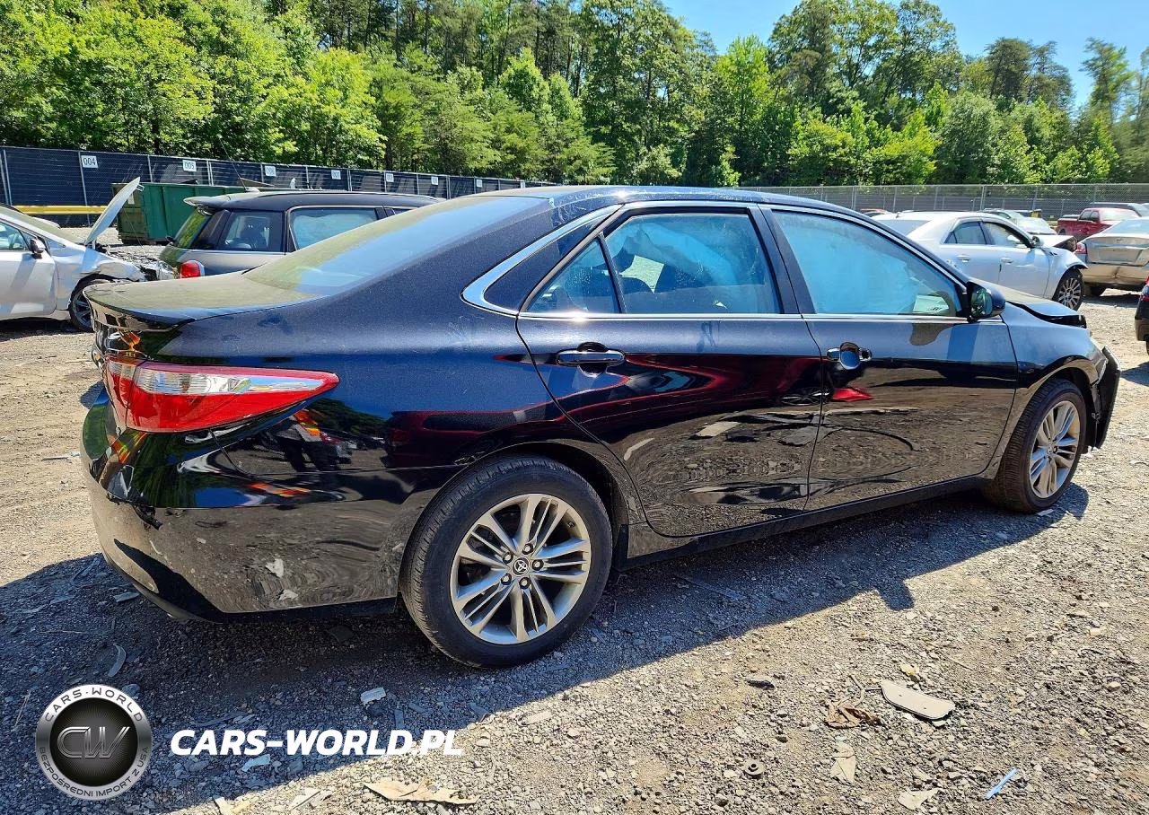 2016 Toyota Camry Se VIN:4T1BF1FK0GU136844 - 3