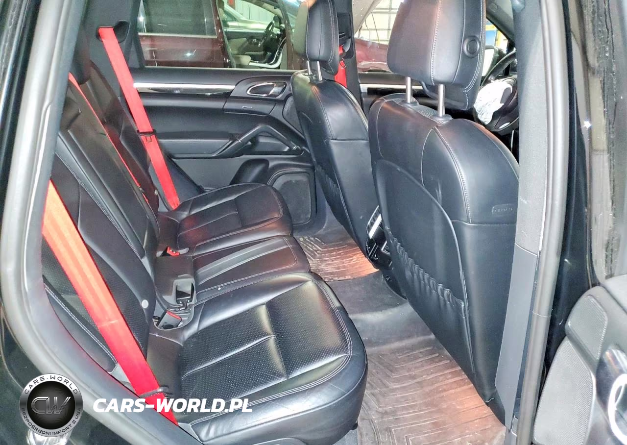 2011 Porsche Cayenne VIN:WP1AA2A21BLA04779 - 11