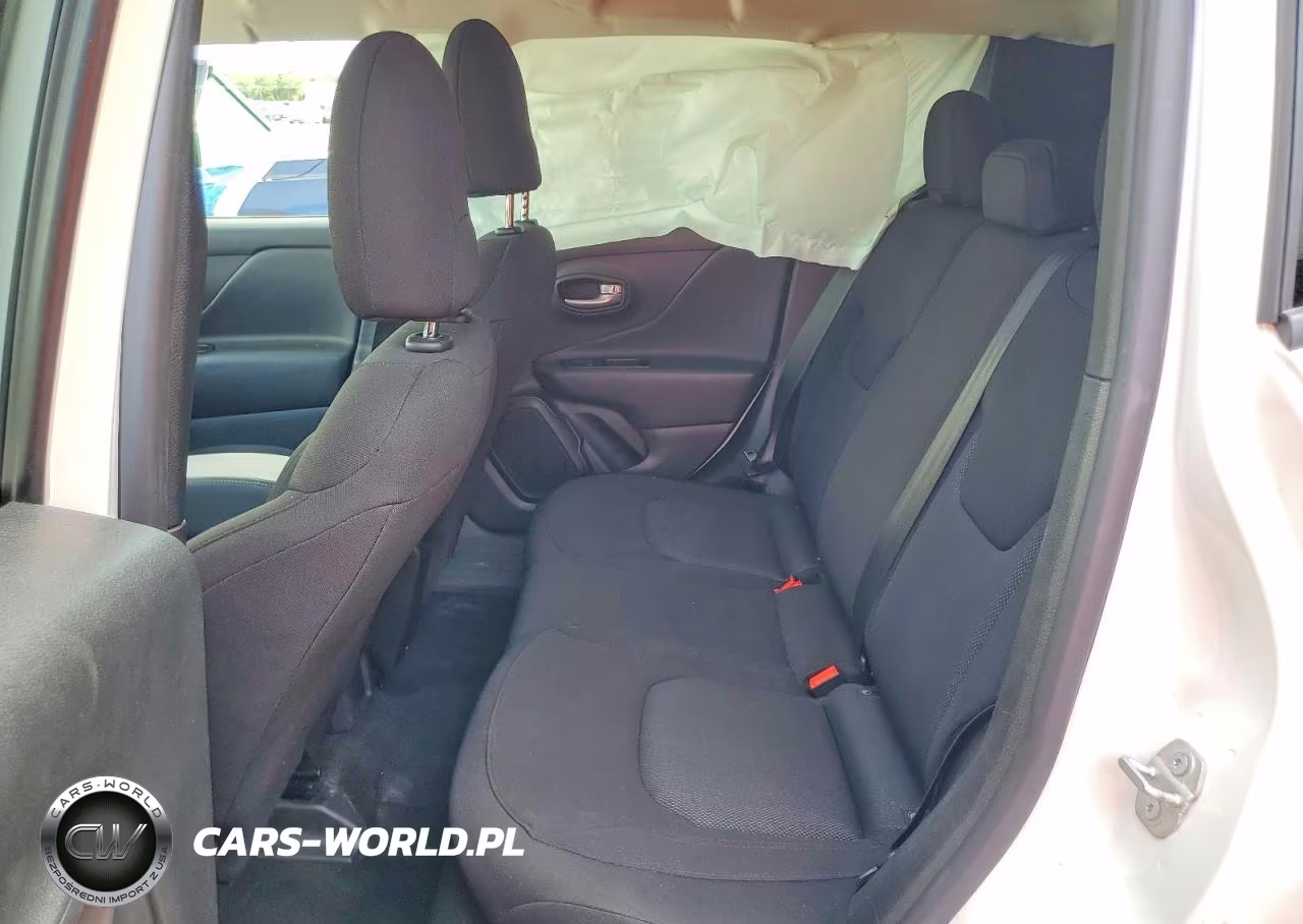 2023 Jeep Renegade Latitude VIN:ZACNJDB11PPP73240 - 10