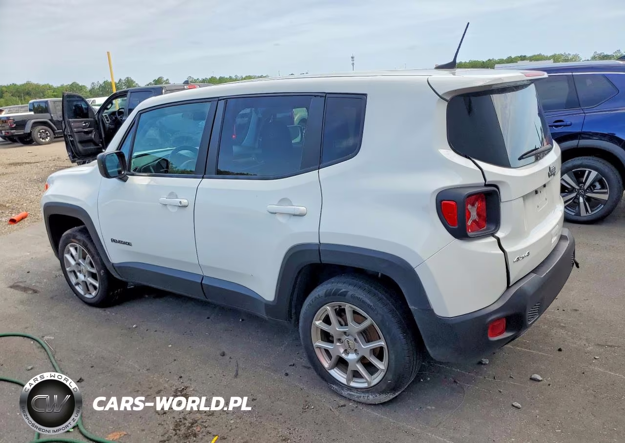 2023 Jeep Renegade Latitude VIN:ZACNJDB11PPP73240 - 2
