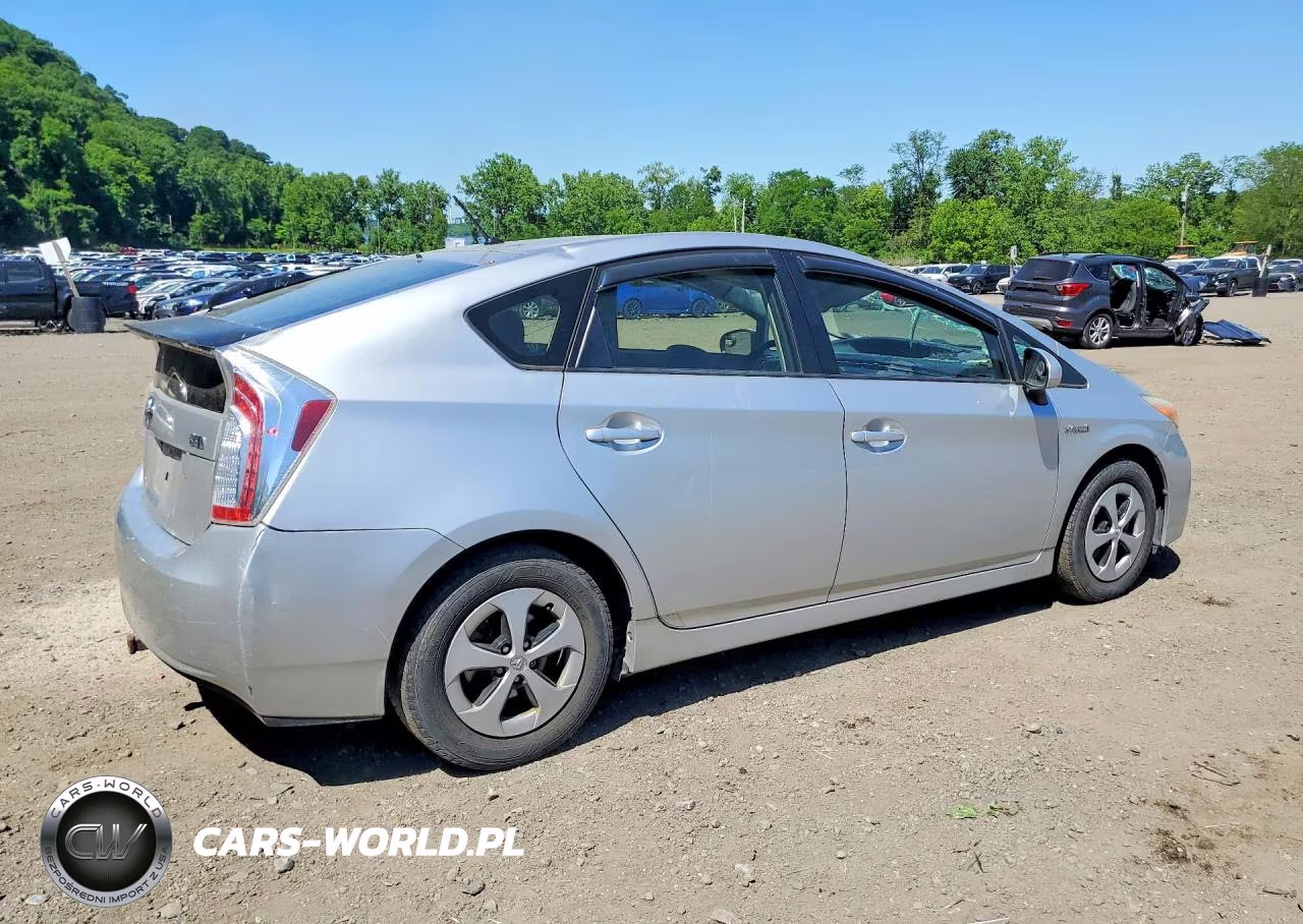 2012 Toyota Prius Two VIN:JTDKN3DU9C1567542 - 3