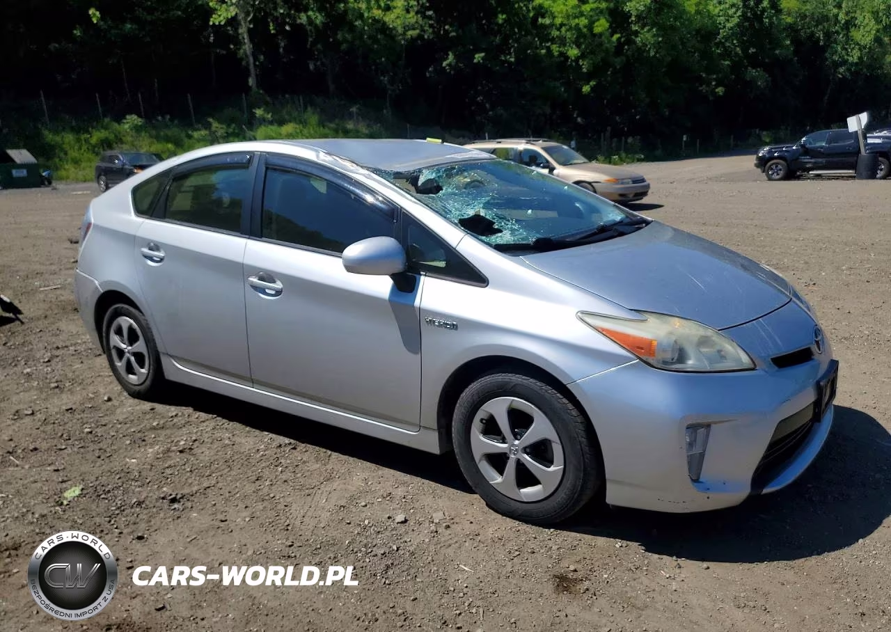 2012 Toyota Prius Two VIN:JTDKN3DU9C1567542 - 4