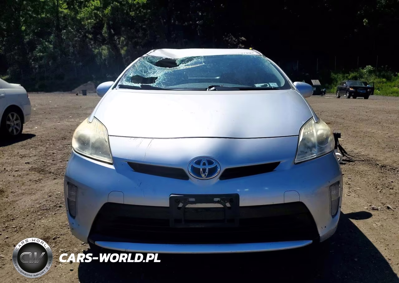 2012 Toyota Prius Two VIN:JTDKN3DU9C1567542 - 5