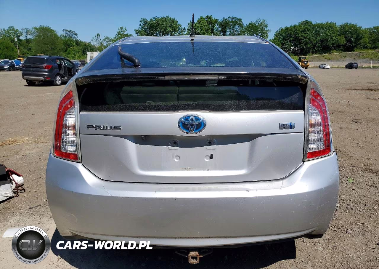2012 Toyota Prius Two VIN:JTDKN3DU9C1567542 - 6