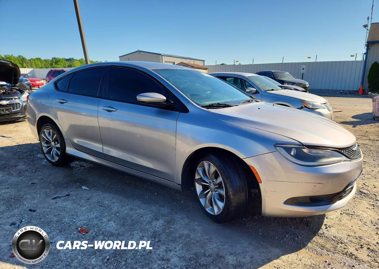 2015 Chrysler 200 S VIN:1C3CCCBB5FN749722 - 4