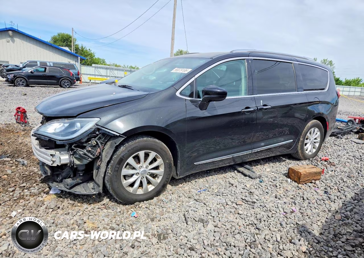 2018 Chrysler Pacifica Touring L Plus