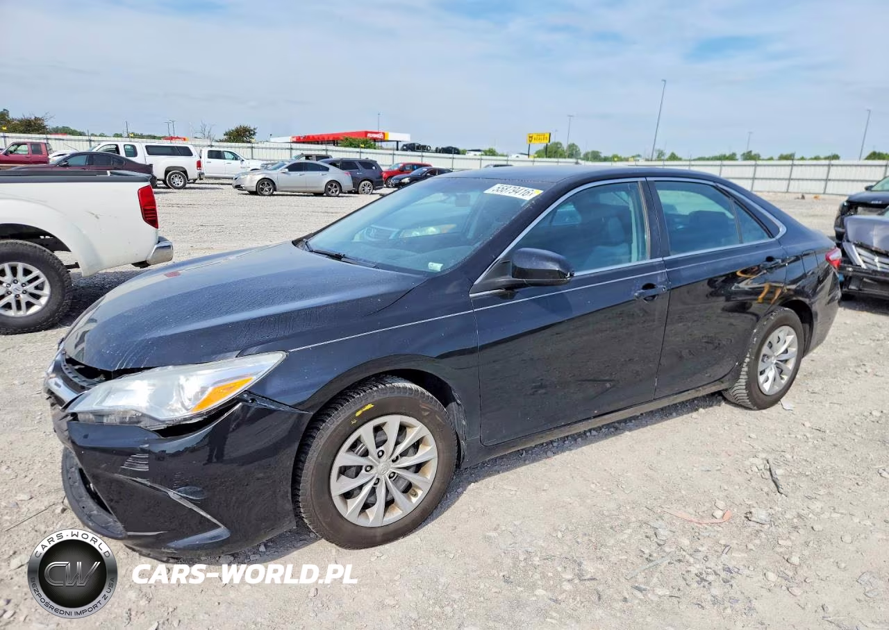2016 Toyota Camry Le – zdjęcie 1 z 12