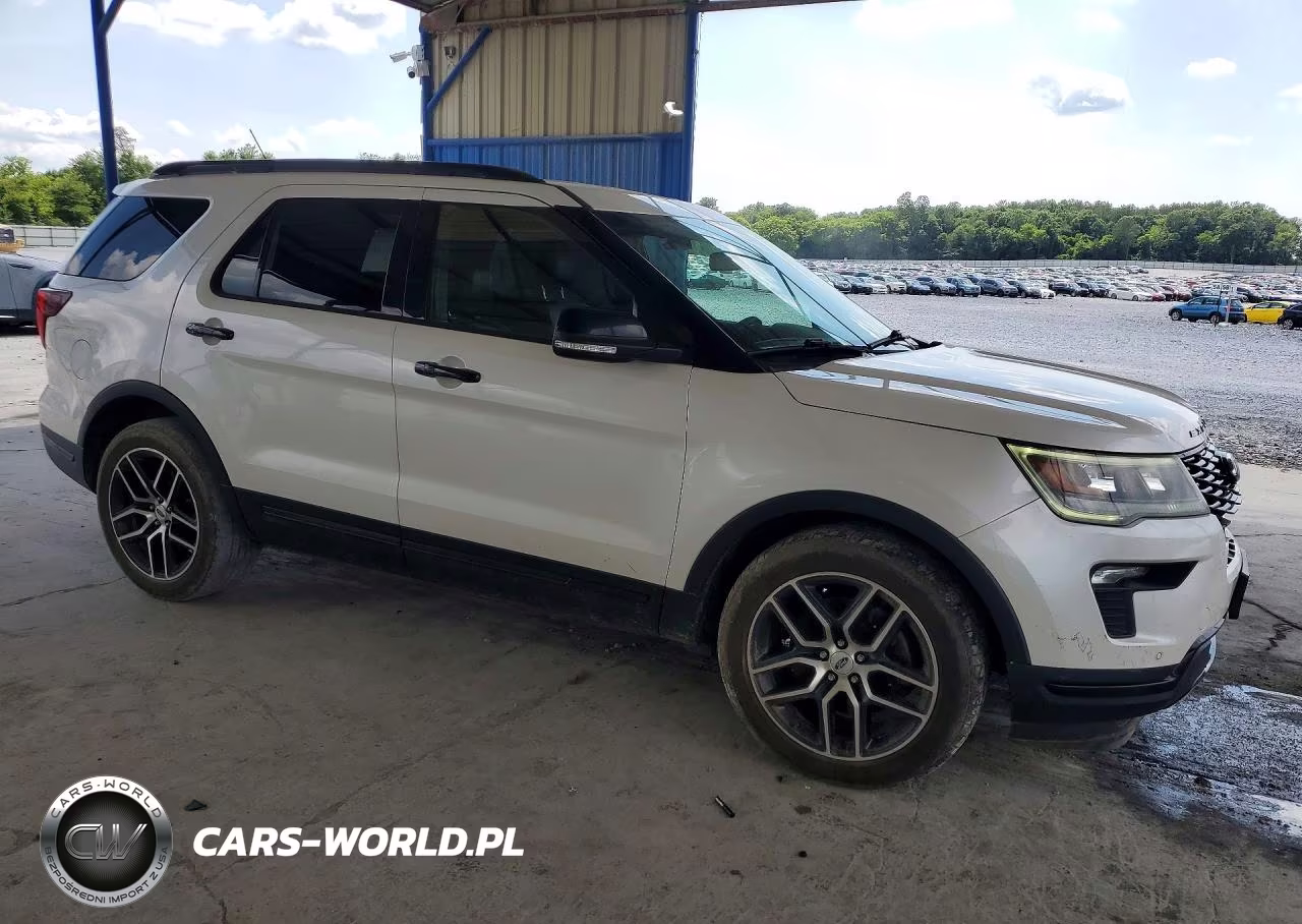 2019 Ford Explorer Sport VIN:1FM5K8GT7KGB16316 - 4