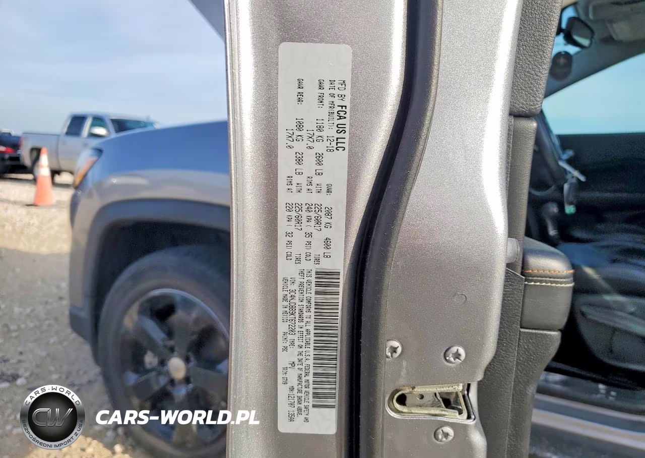 2019 Jeep Compass Latitude VIN:3C4NJDBB9KT672203 - 13