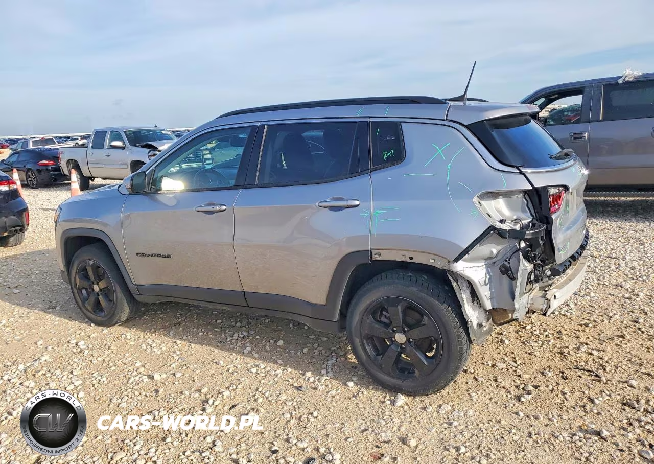 2019 Jeep Compass Latitude VIN:3C4NJDBB9KT672203 - 2