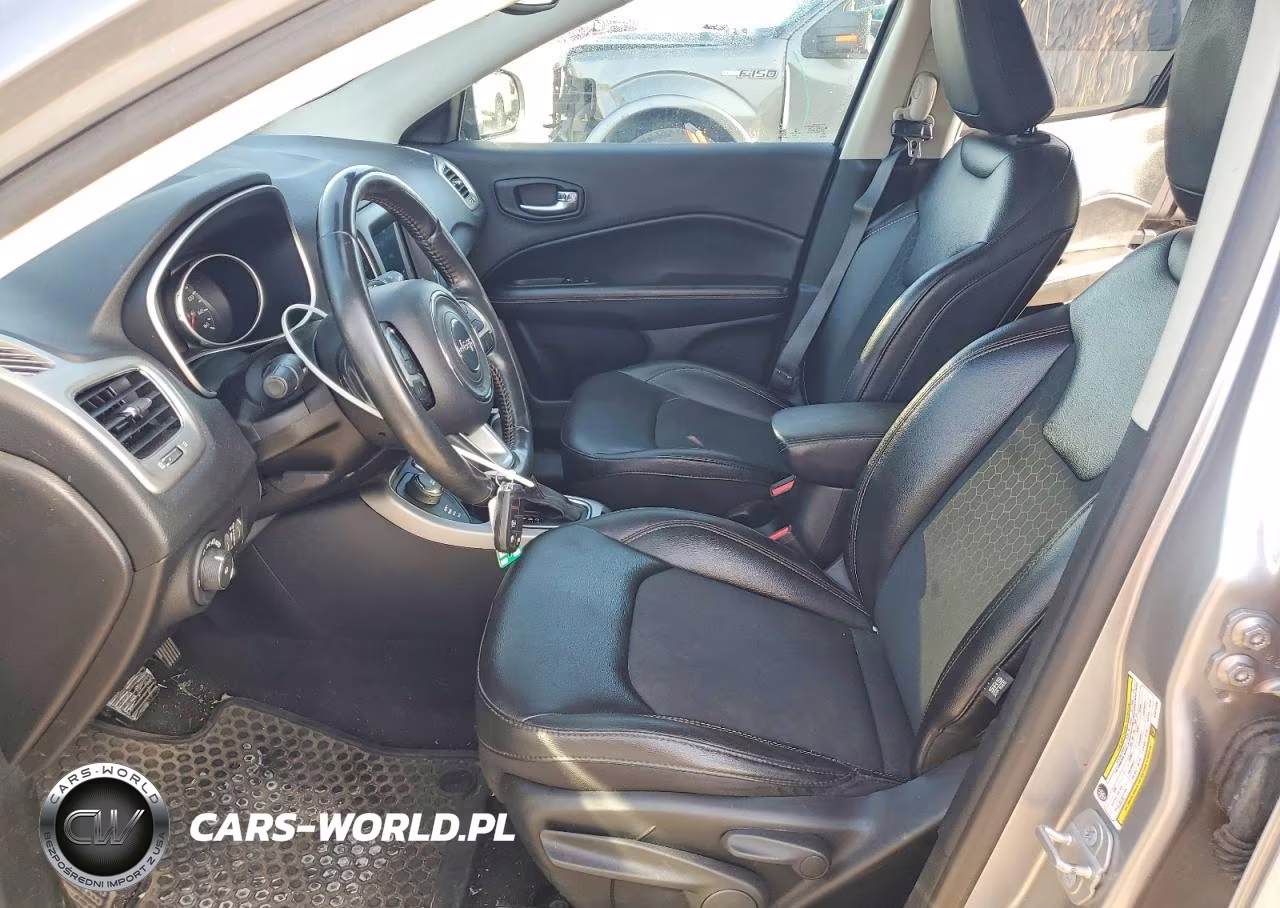 2019 Jeep Compass Latitude VIN:3C4NJDBB9KT672203 - 7