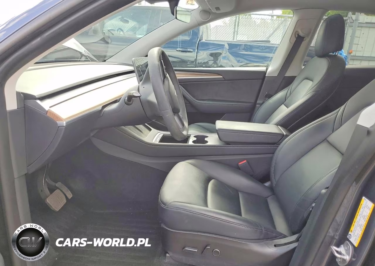 2023 Tesla Model Y VIN:7SAYGAEE0PF596752 - 7