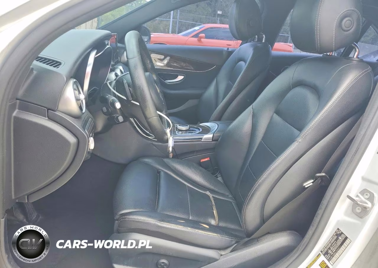 2018 Mercedes-Benz C 300 VIN:55SWF4JB8JU246411 - 7
