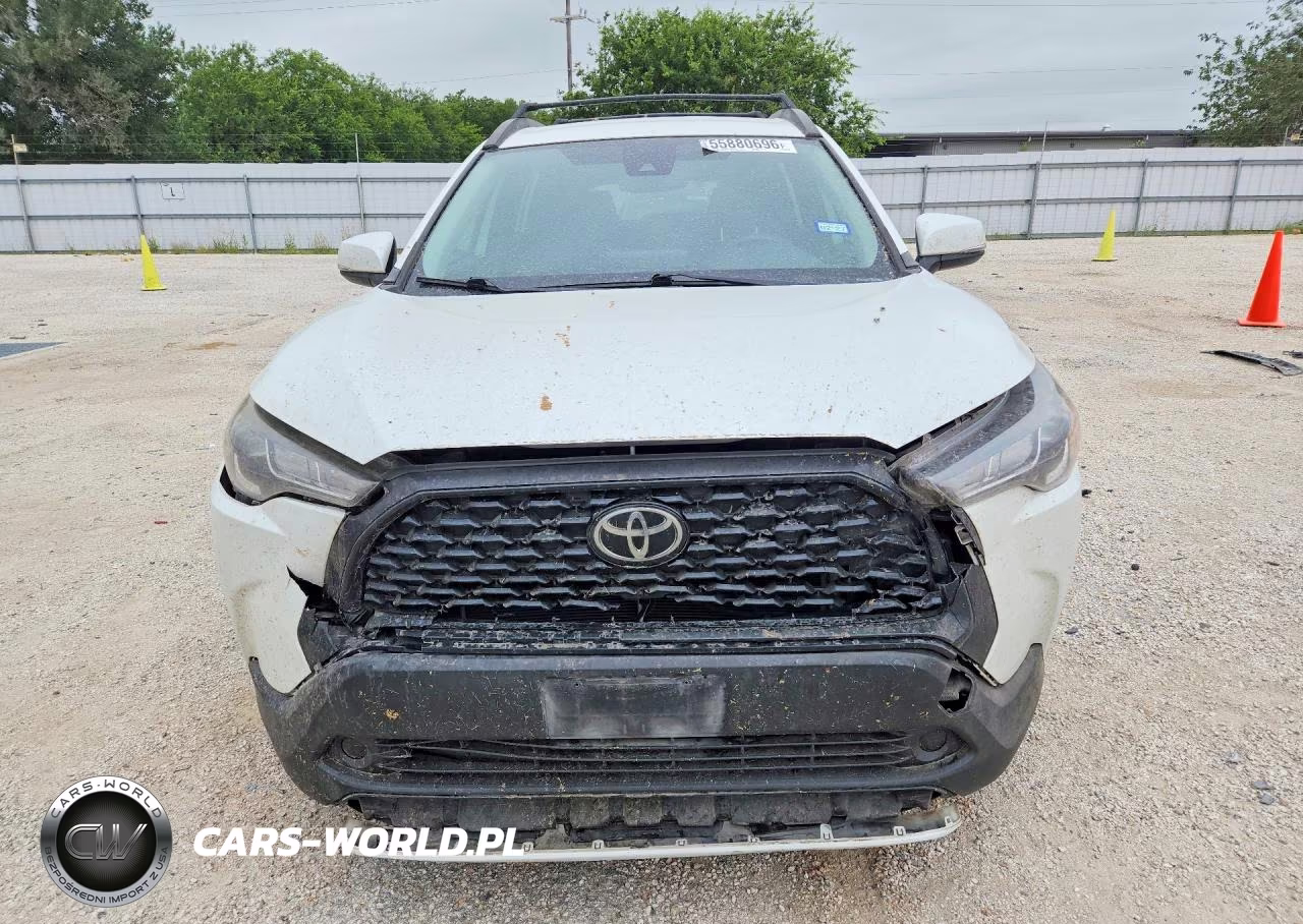 2022 Toyota Corolla Cross Le VIN:7MUCAAAG5NV016832 - 5