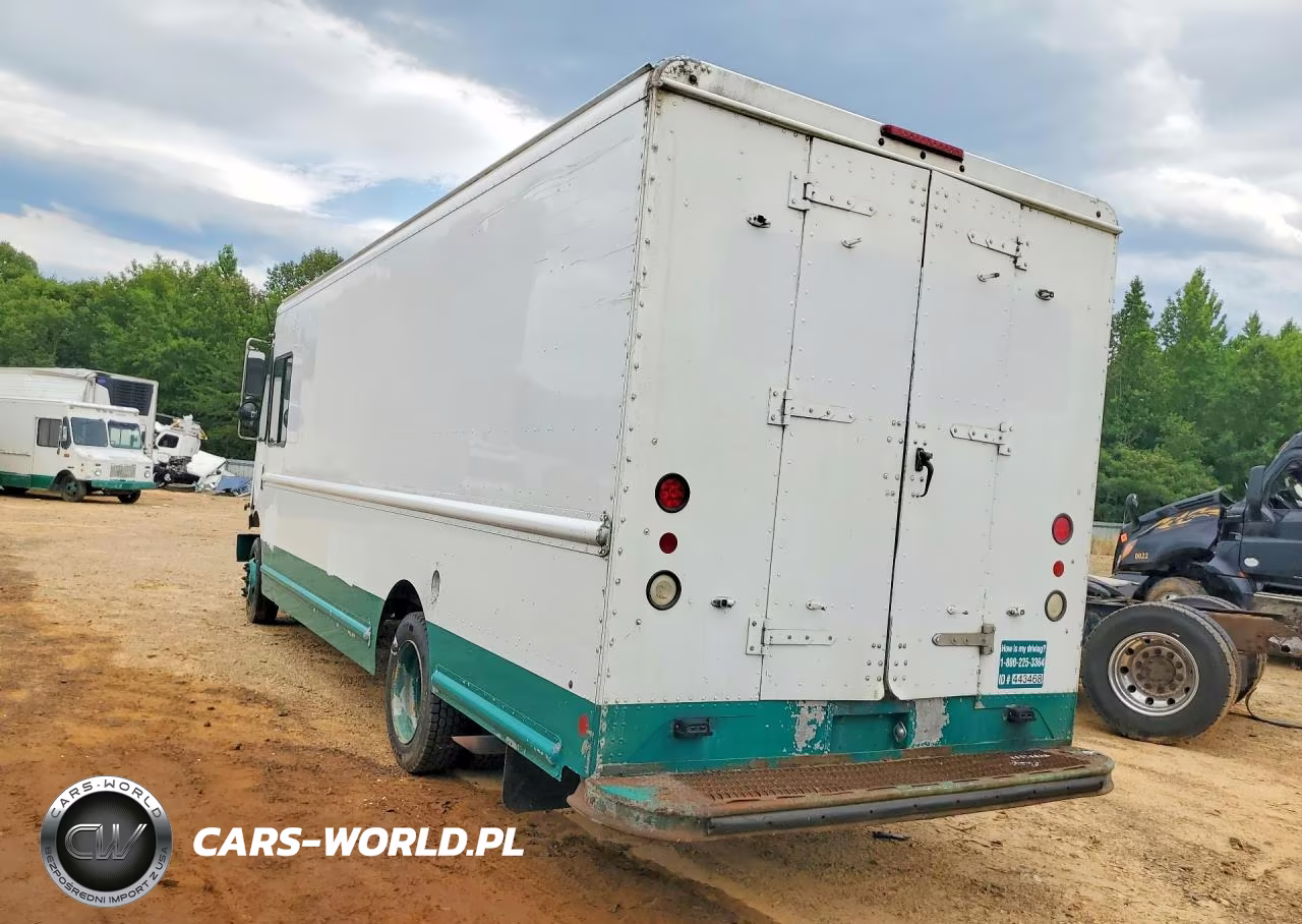 2011 Workhorse W62 Delivery Truck VIN:5B4LFG2EXB3443468 - 2