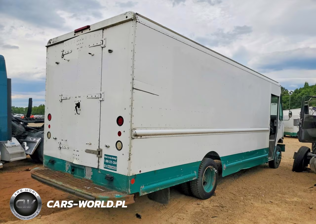 2011 Workhorse W62 Delivery Truck VIN:5B4LFG2EXB3443468 - 3