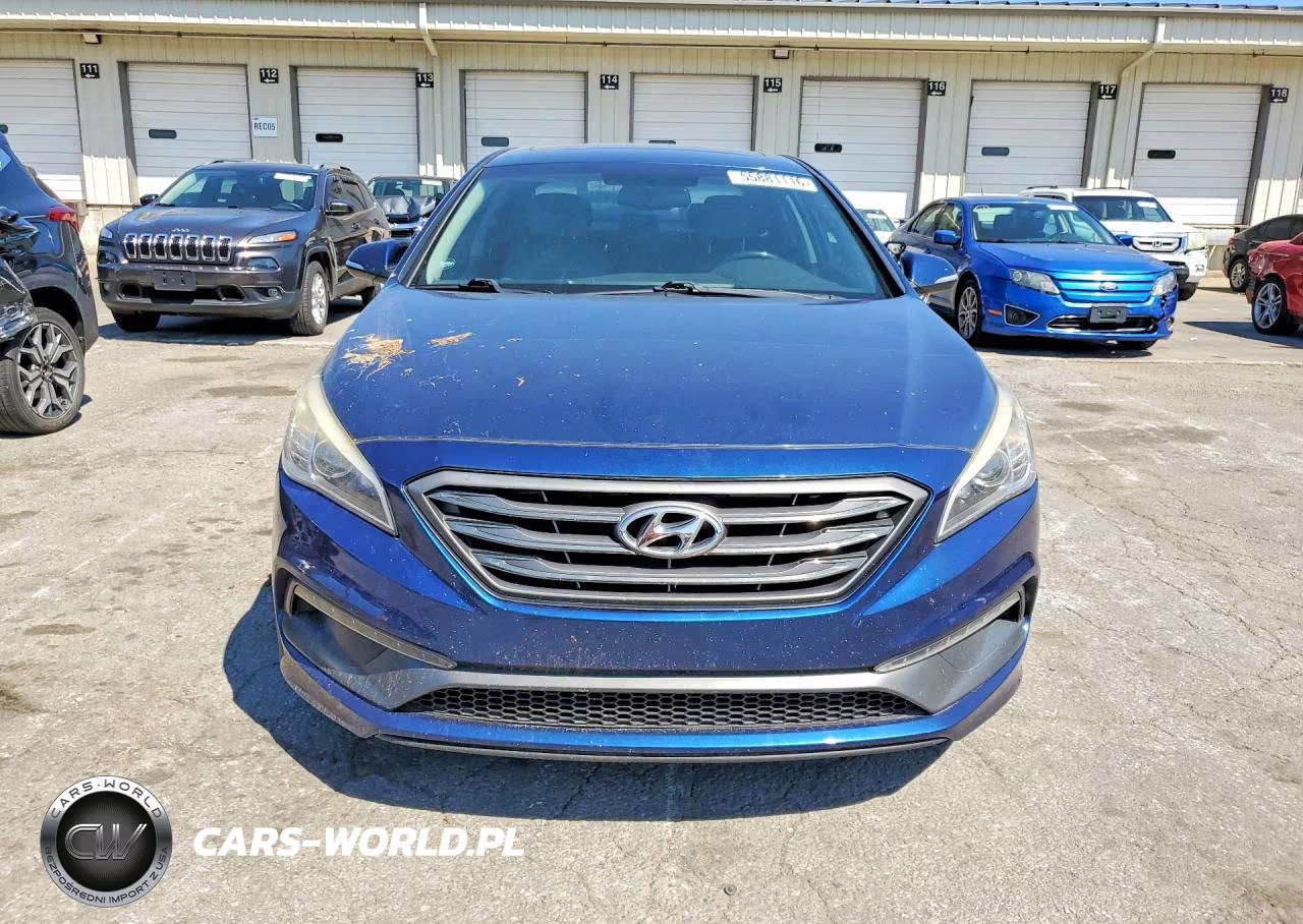 2017 Hyundai Sonata Sport VIN:5NPE34AF9HH520140 - 5