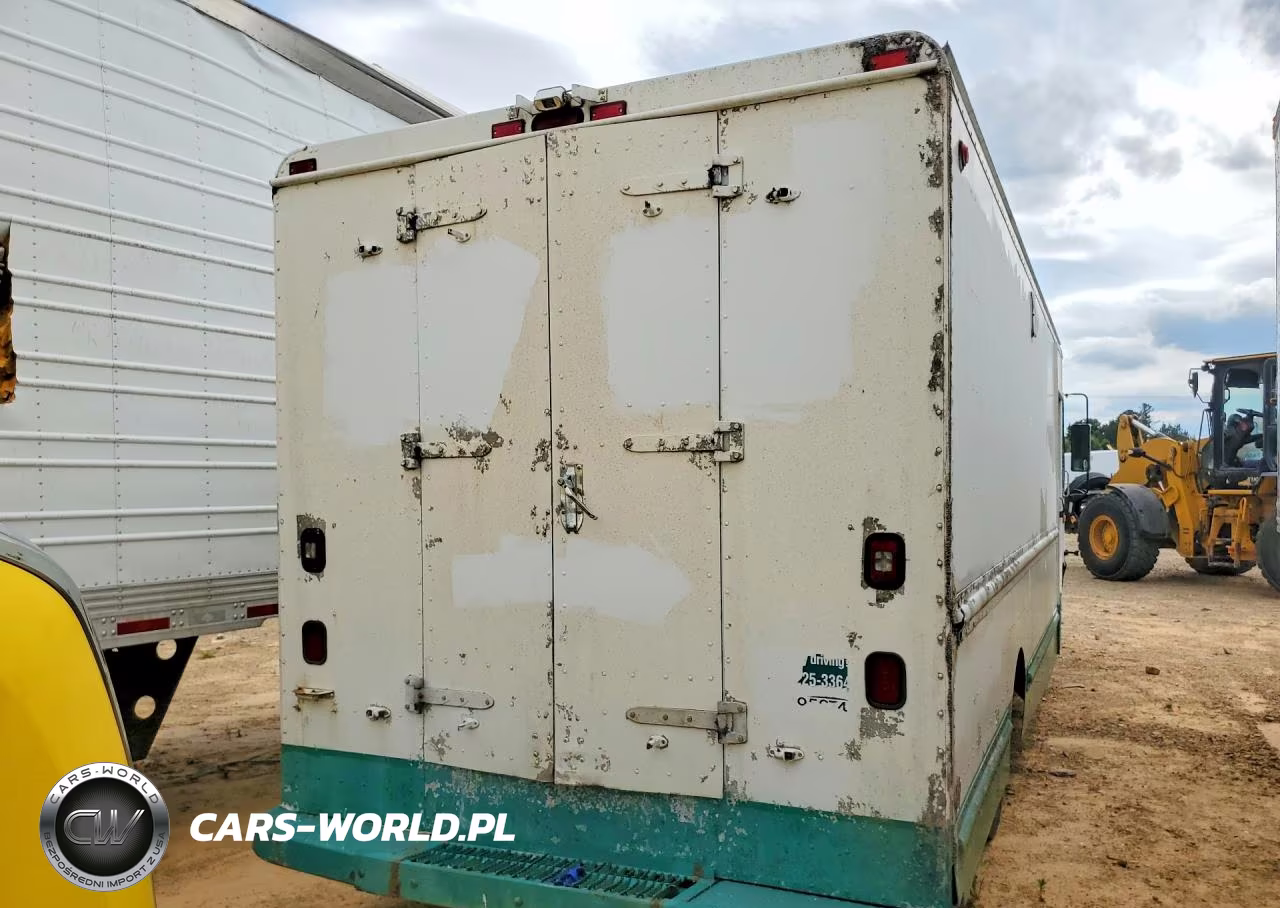 2004 Workhorse P42 Delivery Truck VIN:5B4KP42U043395674 - 6