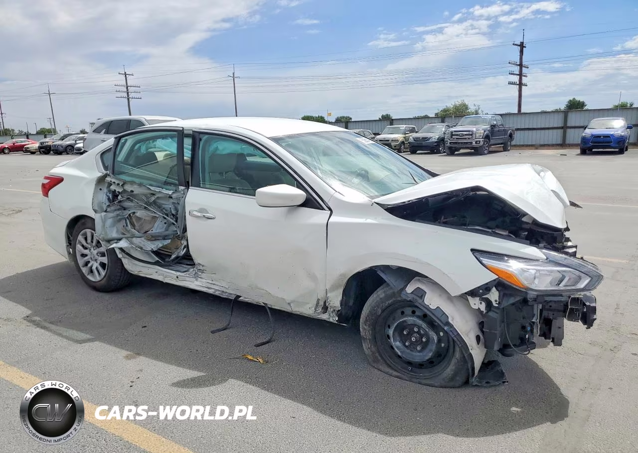 2017 Nissan Altima 2.5 S VIN:1N4AL3AP5HN346378 - 4