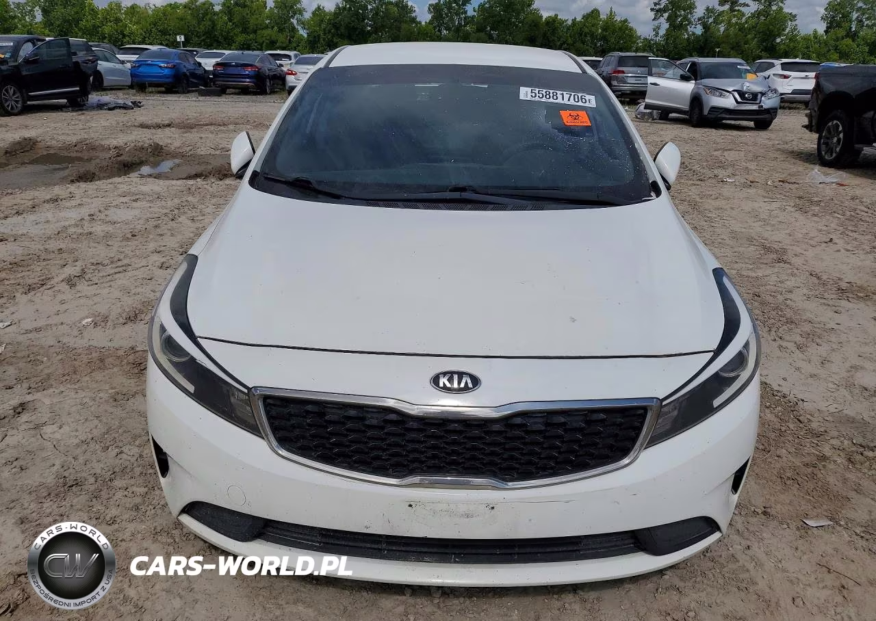 2018 Kia Forte VIN:3KPFK4A71JE212728 - 5
