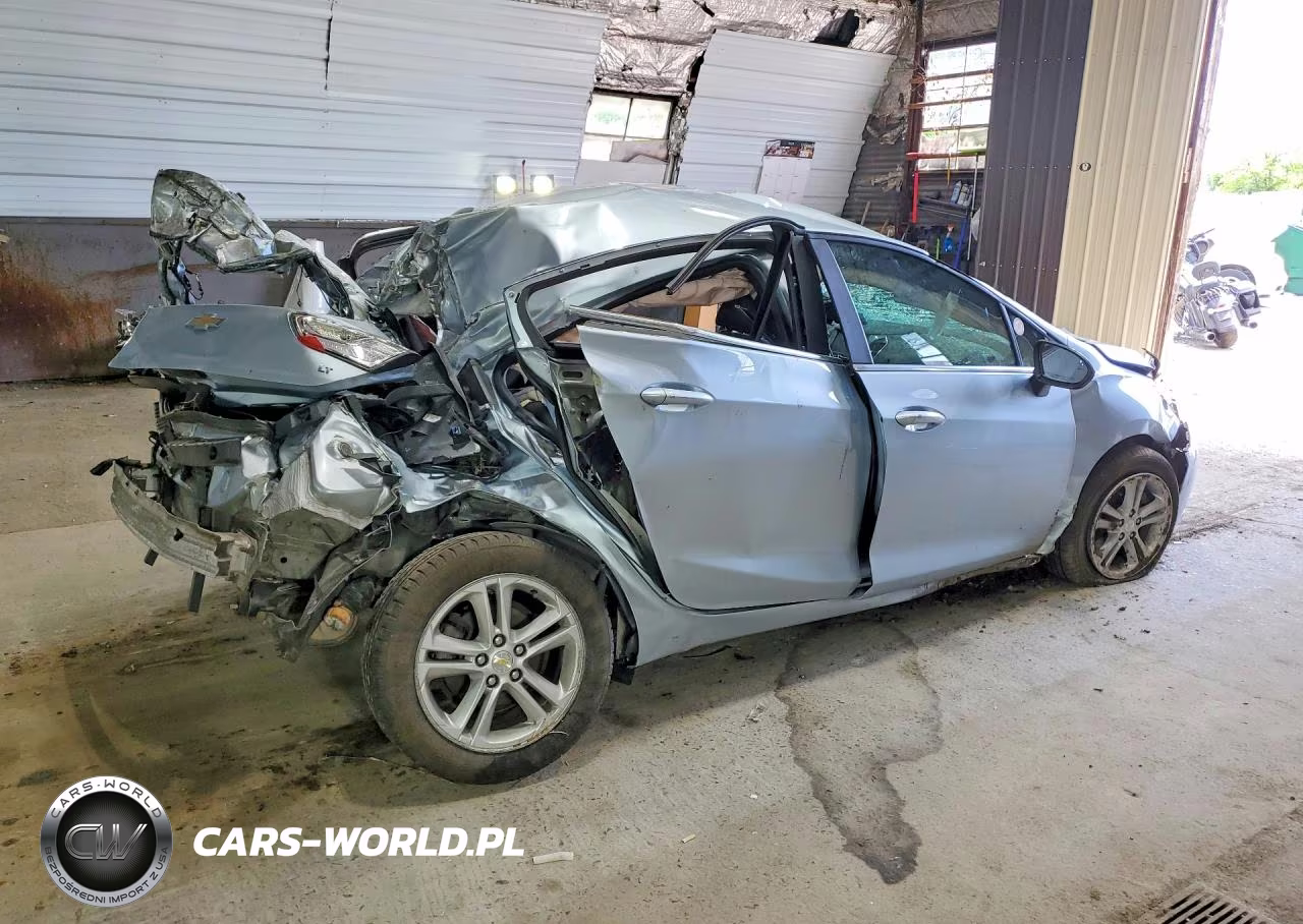 2017 Chevrolet Cruze Lt VIN:3G1BE6SM4HS555673 - 3