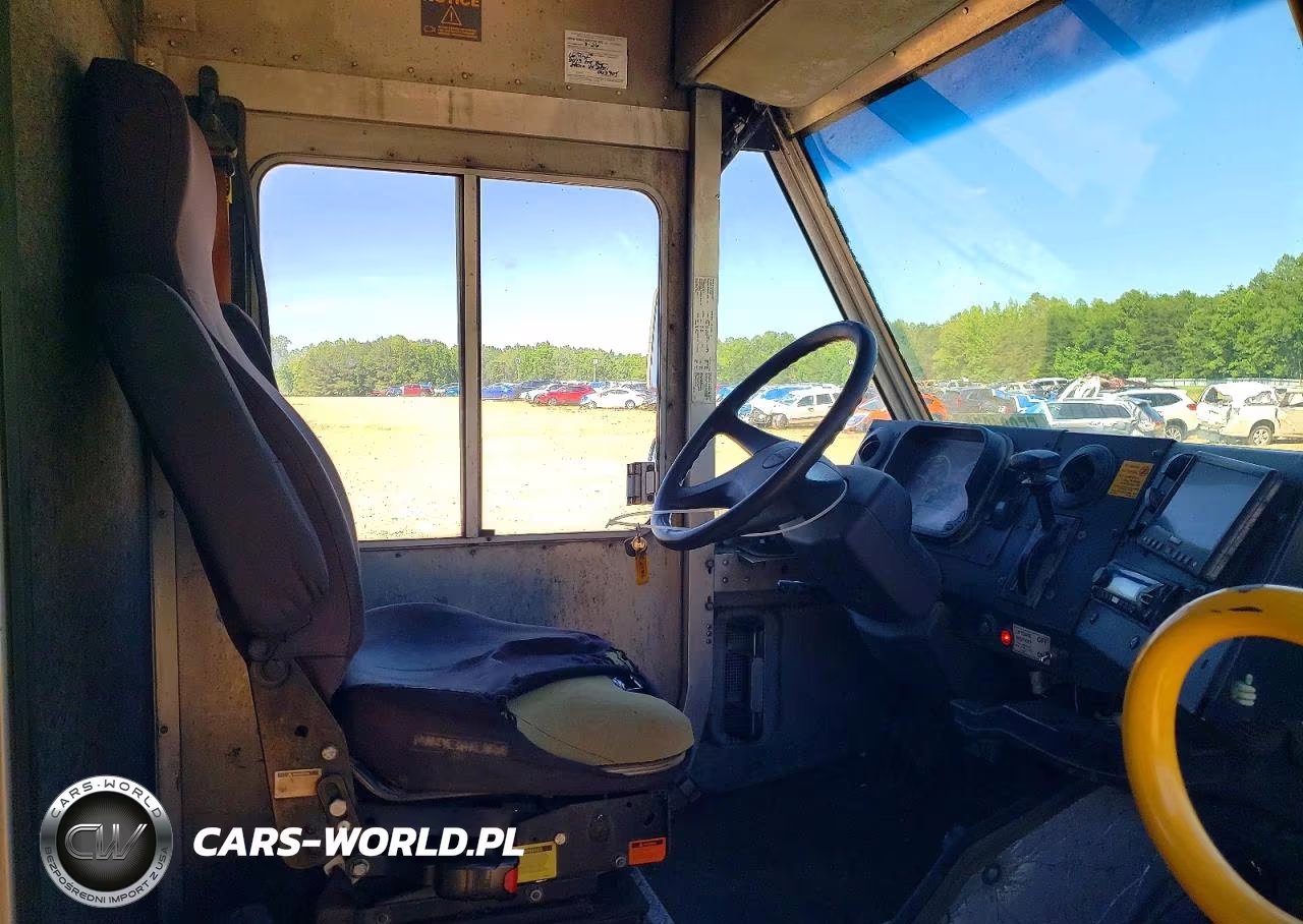 2017 Freightliner Mt45 Chassis Delivery Truck VIN:4UZAAPDU3HCJF4811 - 7