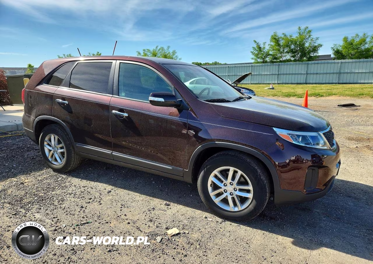 2014 Kia Sorento Lx VIN:5XYKT3A67EG533758 - 4