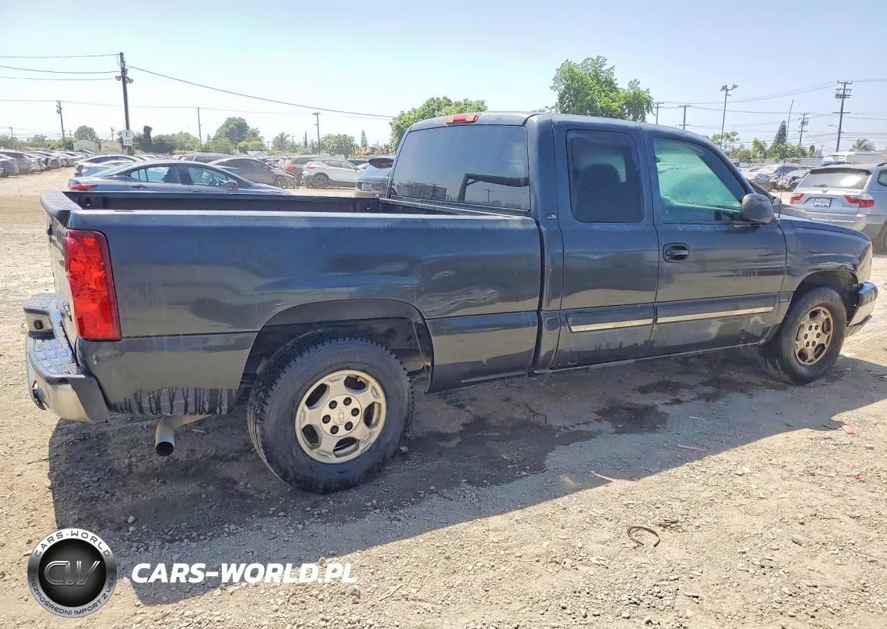 2003 Chevrolet Silverado C1500 VIN:2GCEC19V731202392 - 3