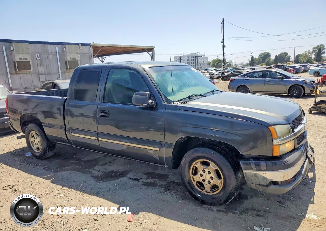 2003 Chevrolet Silverado C1500 VIN:2GCEC19V731202392 - 4